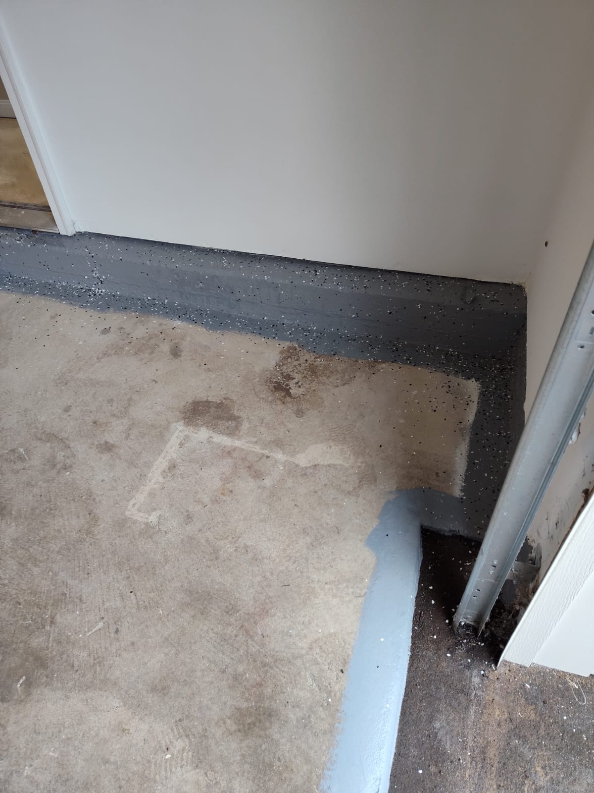 This is Ryan garage epoxy job (1)