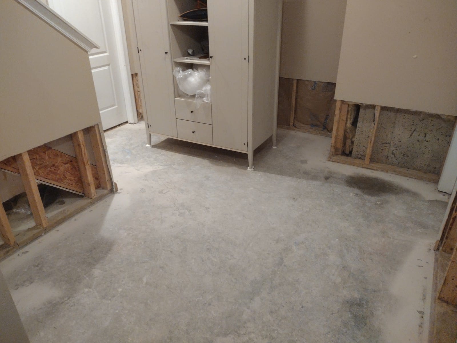 Bristol Va Basemen Drywall Work ,Painting Work And Flooring (41)