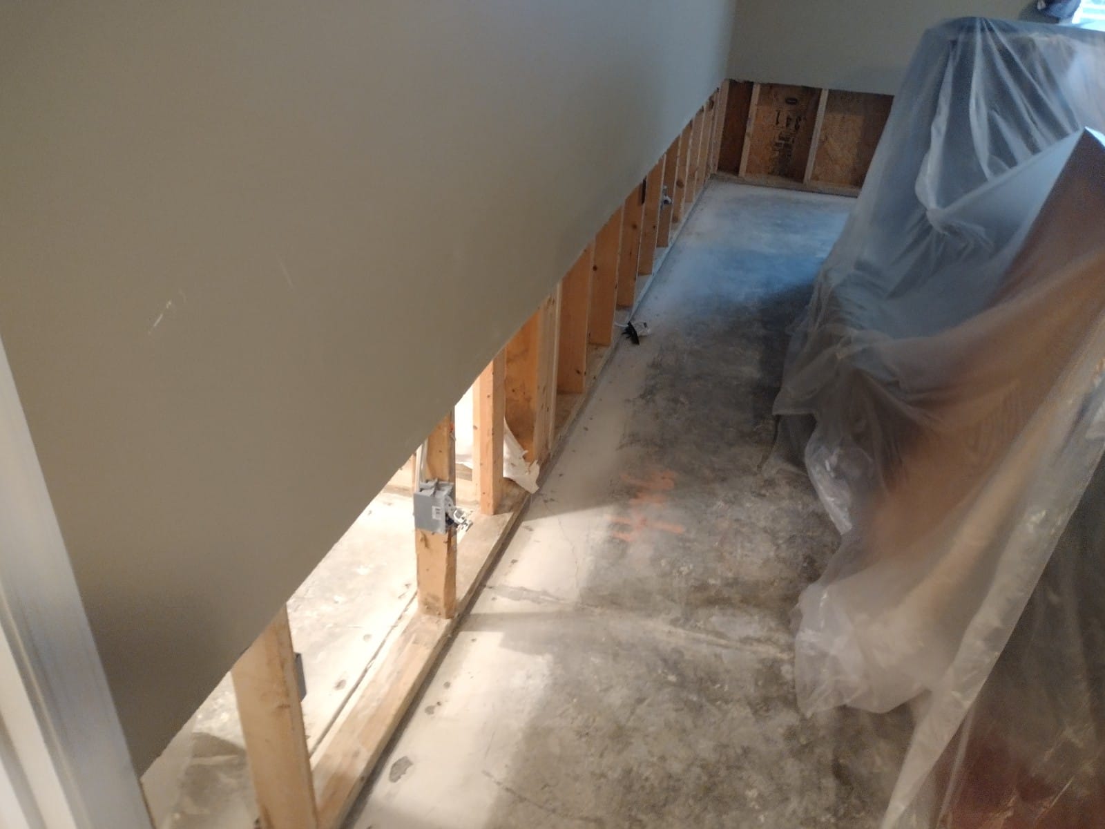 Bristol Va Basemen Drywall Work ,Painting Work And Flooring (42)